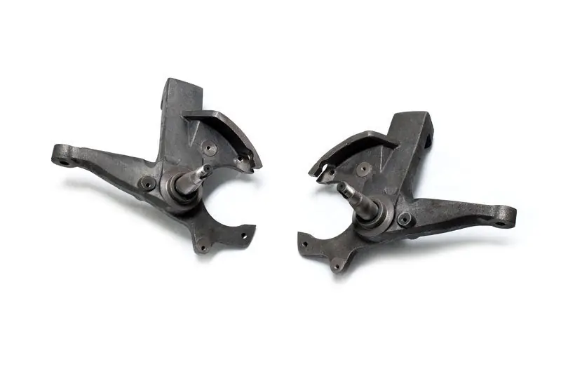 MaxTrac 92-98 GM C1500/2500 2WD Standard Cab 5/6 Lug 2in Front Lowering Spindles Price Cut
